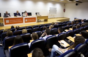 Optoinnova Jornada 'Optoinnova', celebrada hoy en la Universidad de Alicante.