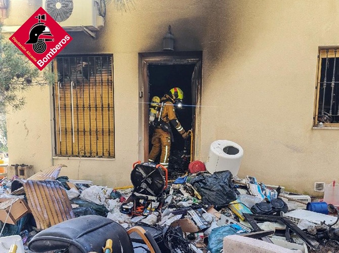 Mueren seis gatos en el incendio de un chalet en Guadalest