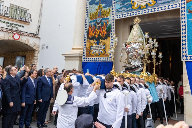 Benidorm vive el centenario de su patrona con una gran romería