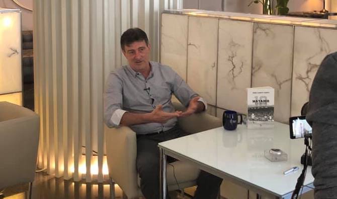 Kempes presenta su autobiografía.