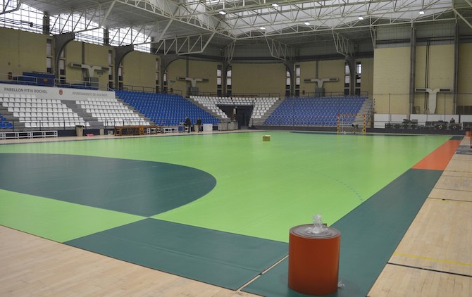 Pista del pabell&oacute;n Pitiu Rochel de Alicante.