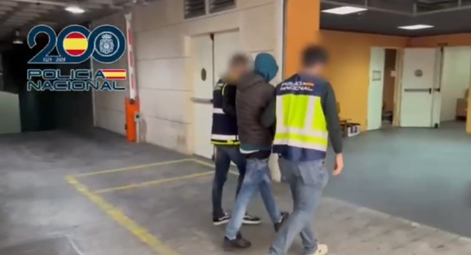 Apuñalan a una joven en el centro de Alicante y detienen a dos menores