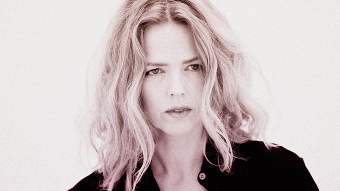 Christina Rosenvinge abre en Alicante el ciclo ‘Contar y cantar’