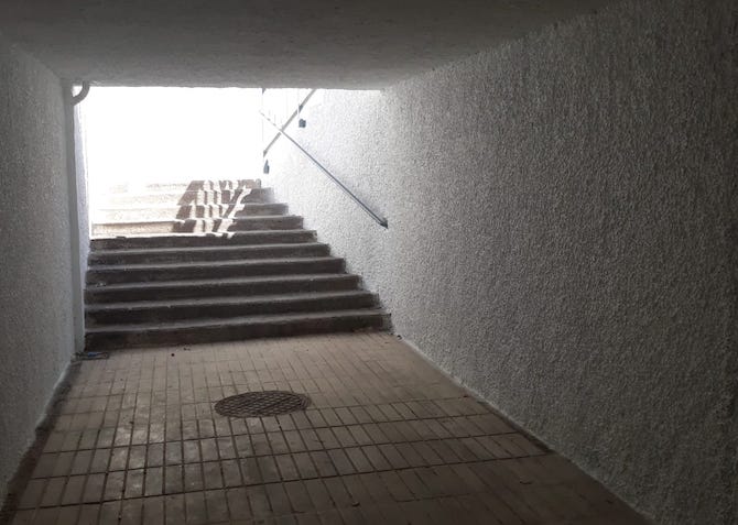 Paso inferior de la playa de la Albufereta, en Alicante.