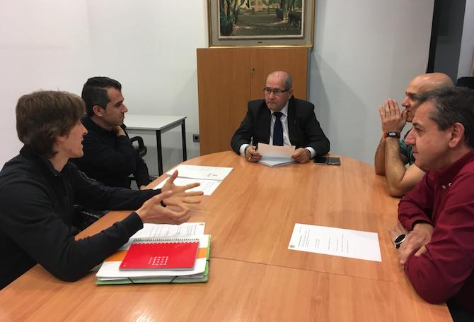 Reunión de José Ramón González con la Asociación Sociocultural de Policías Locales.