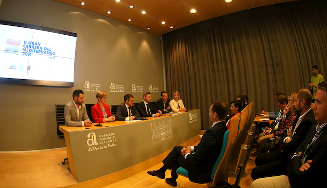 César Sánchez, en la presentación de la Gran Carrera del Mediterráneo.