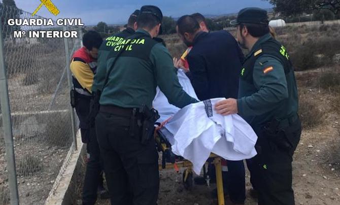 Traslado de la persona desaparecida en El Campello.