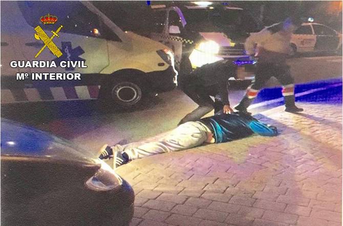 Detenci&oacute;n del hombre en Dolores por la Guardia Civil.