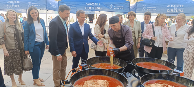 El centro de Alicante se llena de cultura manchega en el D&iacute;a de Albacete