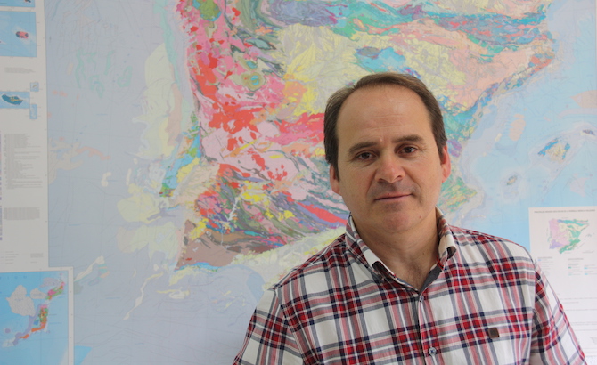 El catedrático de Geodinámica Interna de la UA, Pedro Alfaro.
