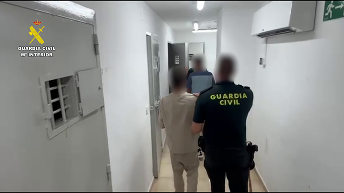 Detenidos en Torrevieja por robar con tirones a mayores de 70 a 90 años