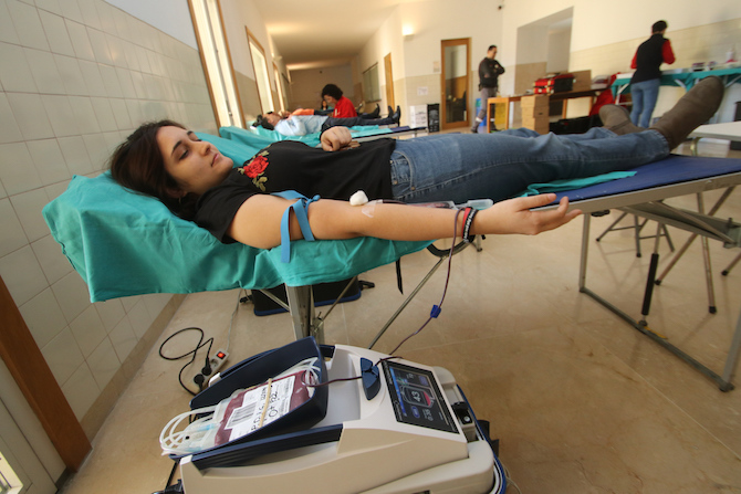 Donación de sangre en la Universidad de Alicante.
