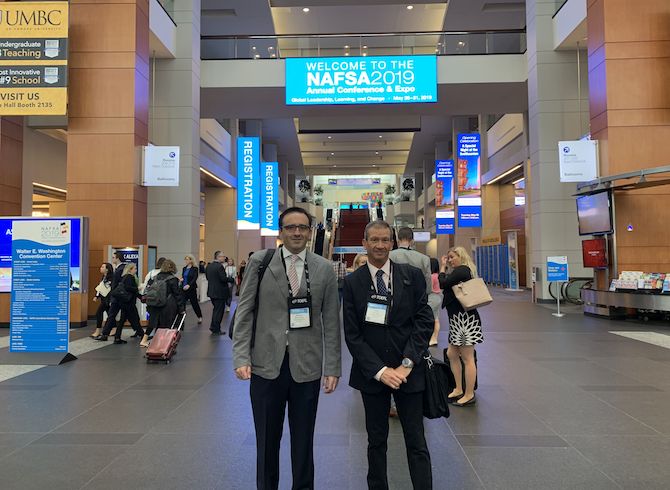 Juan Llopis y Antonio Galiano, en NAFSA.