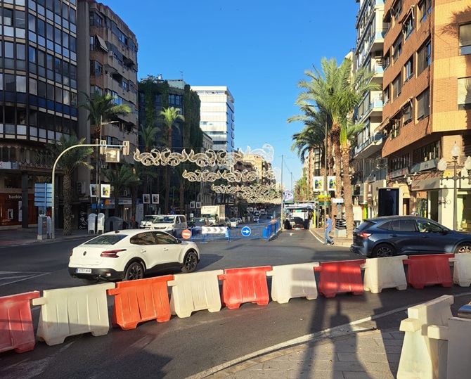 Las avenidas Alfonso el Sabio y de la Estación cortan el tráfico