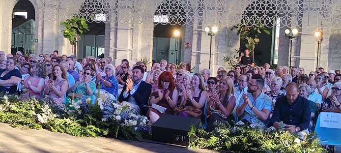 Alicante reconoce la labor de 140 voluntarios de los Centros municipales de mayores