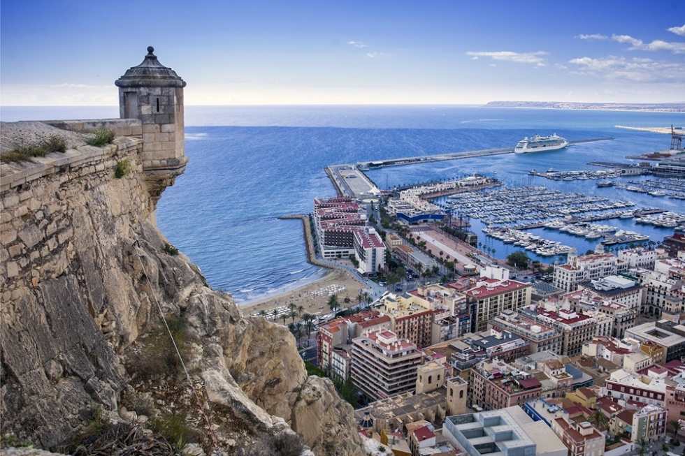 Alicante prepara un operativo especial de seguridad para el eclipse del 12 de agosto