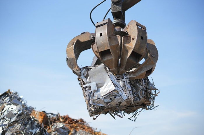 Transformar residuos metálicos: el desafío del reciclaje de chatarra en Alicante