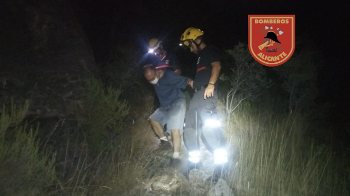 Rescate de dos excursionistas en la Sierra de Fontcalent - ALICANTE PRESS Rescate de dos excursionistas en la Sierra de Fontcalent - ALICANTE PRESS