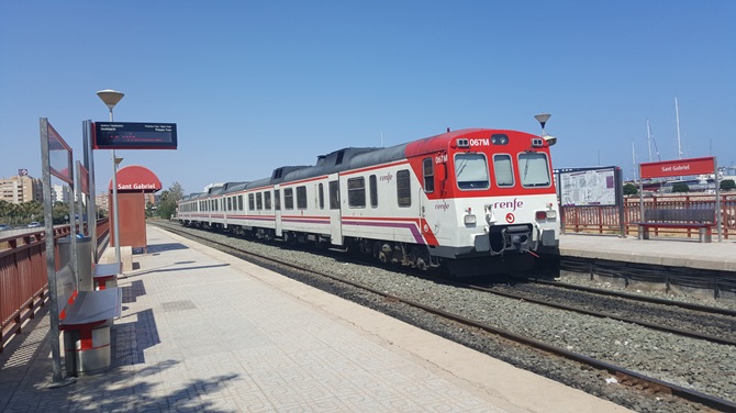 Herido grave tras ser arrollado por un tren en San Gabriel