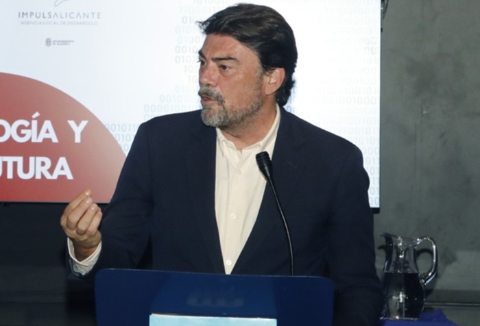 El adelanto electoral lleva a Barcala a pedir un cambio de rumbo político en España