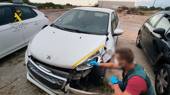 Un joven de 21 años atropella a dos personas tras una discusión