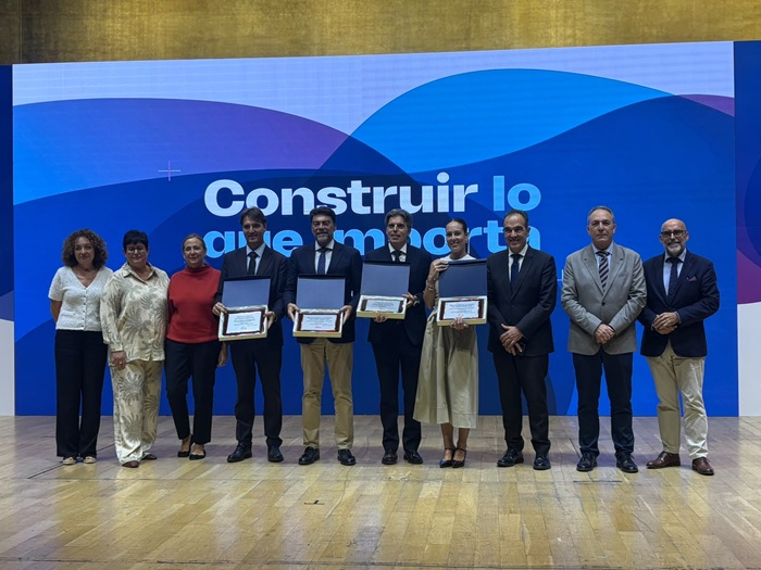 La Explanada y las viviendas sociales de El Portón reciben dos premios de FOPA