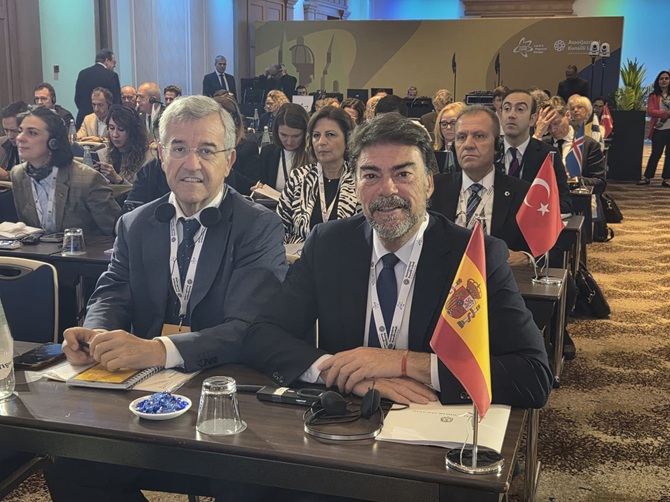 Barcala representará a los municipios europeos como portavoz de Asuntos Globales del CMRE