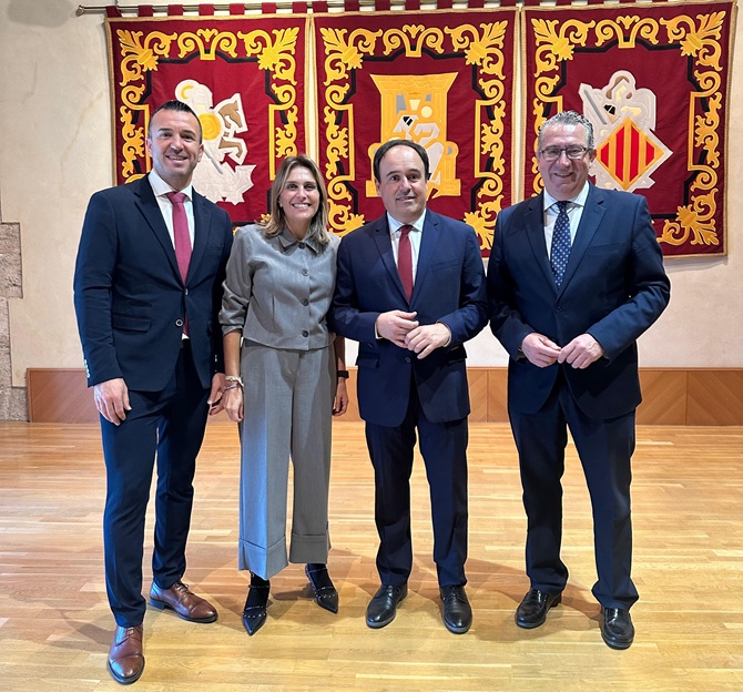 Toni Pérez asiste al acto de toma de posesión del nuevo president de la Generalitat