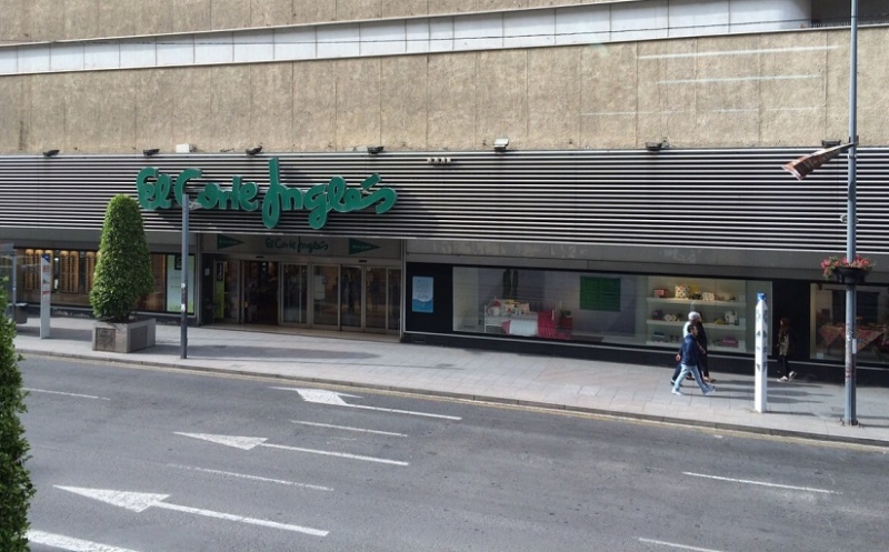 El Corte Inglés, en la avenida de Maisonnave.