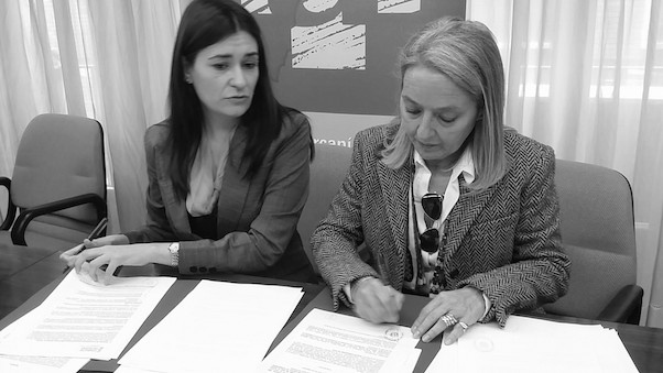 Carmen Montón y Fe Ballesteros.